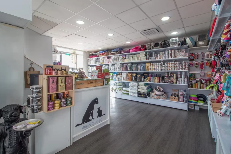 Interior de medimascotas málaga